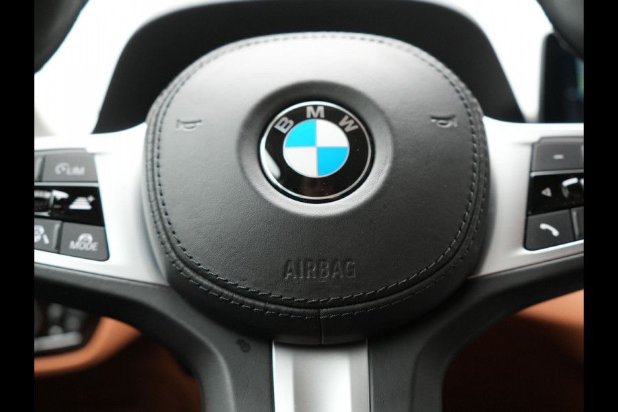 BMW 5 Serie Touring 530e xDrive Business Edition Plus PHEV 293pk Dealer O.H | Trekhaak af Fabriek | Adaptive Cruise | 360 Camera | M Sportstuur | Keyless | BLIS | Plug In Hybrid