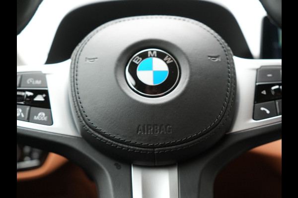 BMW 5 Serie Touring 530e xDrive Business Edition Plus PHEV 293pk Dealer O.H | Trekhaak af Fabriek | Adaptive Cruise | 360 Camera | M Sportstuur | Keyless | BLIS | Plug In Hybrid