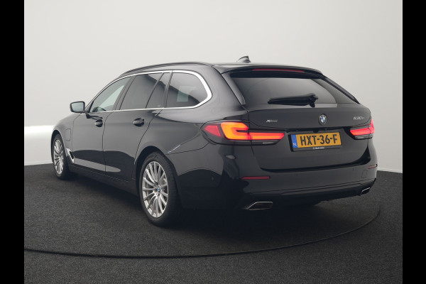 BMW 5 Serie Touring 530e xDrive Business Edition Plus PHEV 293pk Dealer O.H | Trekhaak af Fabriek | Adaptive Cruise | 360 Camera | M Sportstuur | Keyless | BLIS | Plug In Hybrid