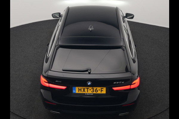 BMW 5 Serie Touring 530e xDrive Business Edition Plus PHEV 293pk Dealer O.H | Trekhaak af Fabriek | Adaptive Cruise | 360 Camera | M Sportstuur | Keyless | BLIS | Plug In Hybrid