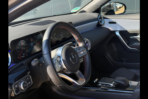 Mercedes-Benz A-Klasse 180 AMG NIGHT Pano|Sfeer||Dealer Onderhouden