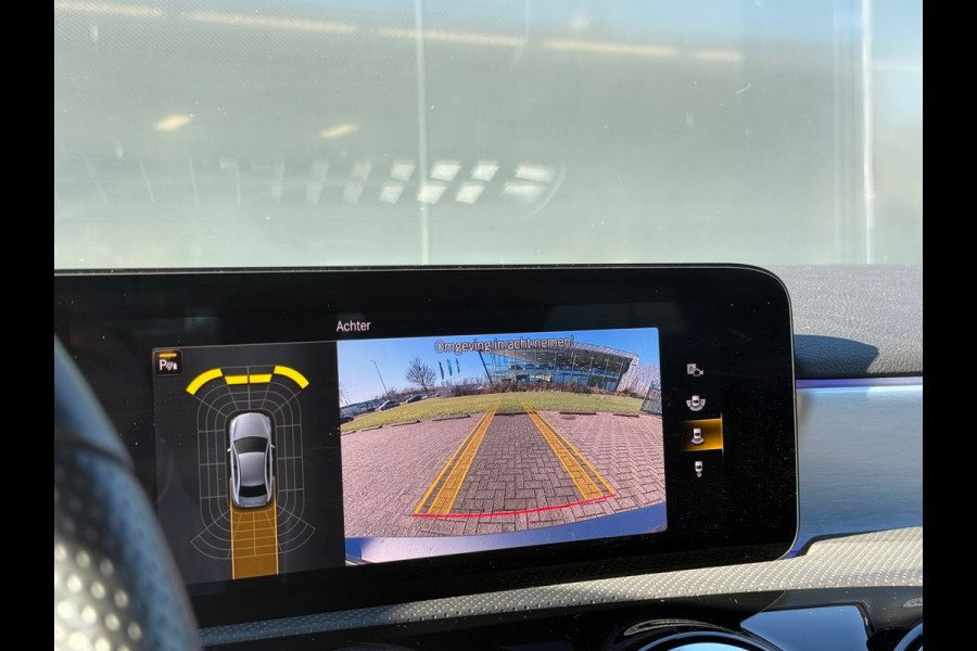 Mercedes-Benz A-Klasse 180 AMG NIGHT Pano|Sfeer||Dealer Onderhouden