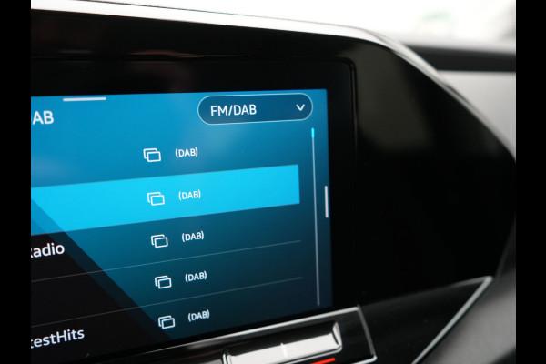 Volkswagen Caddy Maxi 1.5 TSI Style DSG Dealer O.H | Adaptive Cruise | Trekhaak Afn. | Apple Carplay | Camera | Alcantara Sportstoelen | LED Koplampen | Virtual | DAB | 17"L.M |