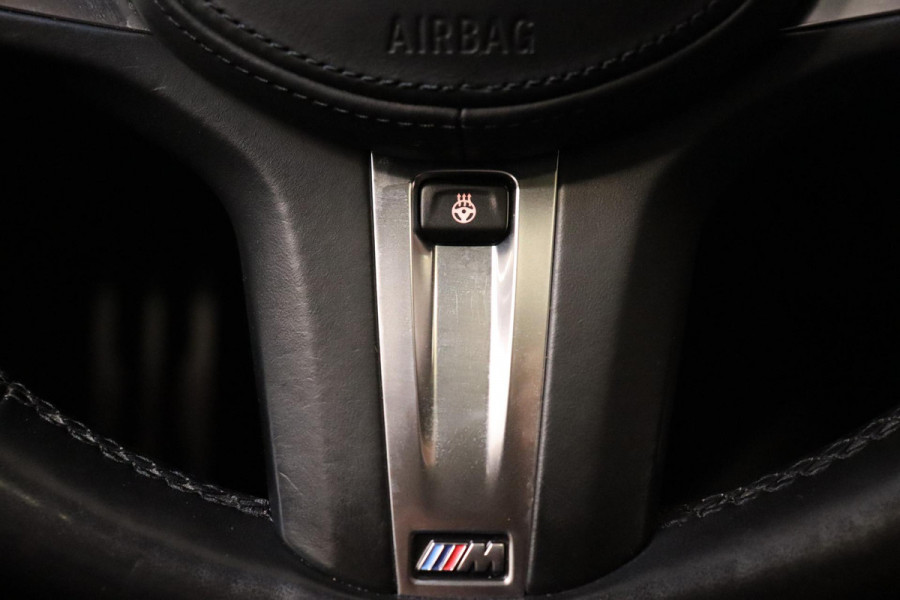 BMW 3 Serie Touring 330i xDrive High Executive M Sport / Panoramadak / Head-Up Display / Trekhaak / Leder / Apple CarPlay / Harman Kardon / 19 Inch /  Laserlicht / M Sportremsysteem / Adaptief M-onderstel