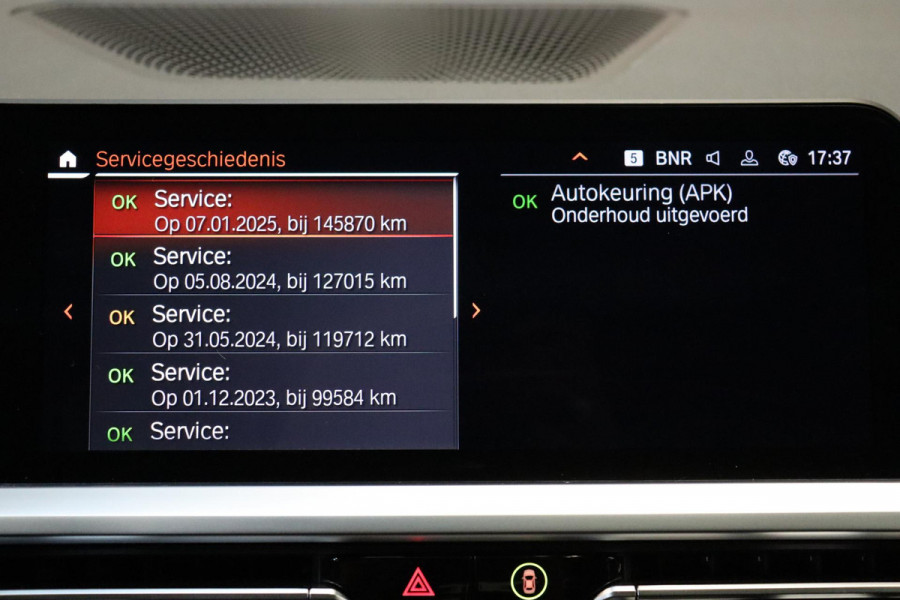 BMW 3 Serie Touring 330i xDrive High Executive M Sport / Panoramadak / Head-Up Display / Trekhaak / Leder / Apple CarPlay / Harman Kardon / 19 Inch /  Laserlicht / M Sportremsysteem / Adaptief M-onderstel