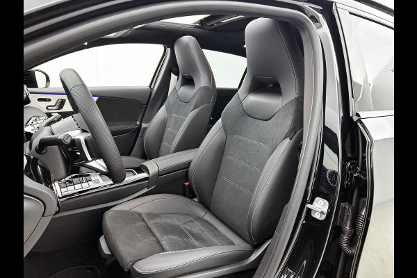 Mercedes-Benz A-Klasse 250 e Business Solution AMG | AMG Line Plus pakket | Nightpakket | 19 inch AMG velgen | Smartphone-integratie | Panoramaschuifdak | Head-up display | 360°-camera | Augmented Reality navigatie |
