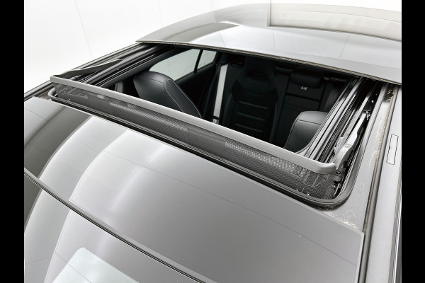 Mercedes-Benz A-Klasse 250 e Business Solution AMG | AMG Line Plus pakket | Nightpakket | 19 inch AMG velgen | Smartphone-integratie | Panoramaschuifdak | Head-up display | 360°-camera | Augmented Reality navigatie |