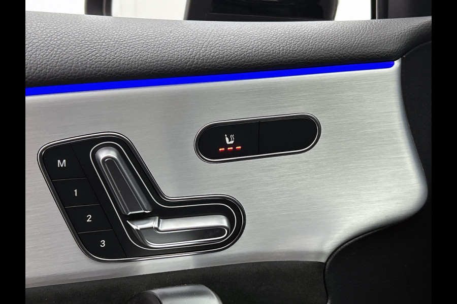 Mercedes-Benz A-Klasse 250 e Business Solution AMG | AMG Line Plus pakket | Nightpakket | 19 inch AMG velgen | Smartphone-integratie | Panoramaschuifdak | Head-up display | 360°-camera | Augmented Reality navigatie |