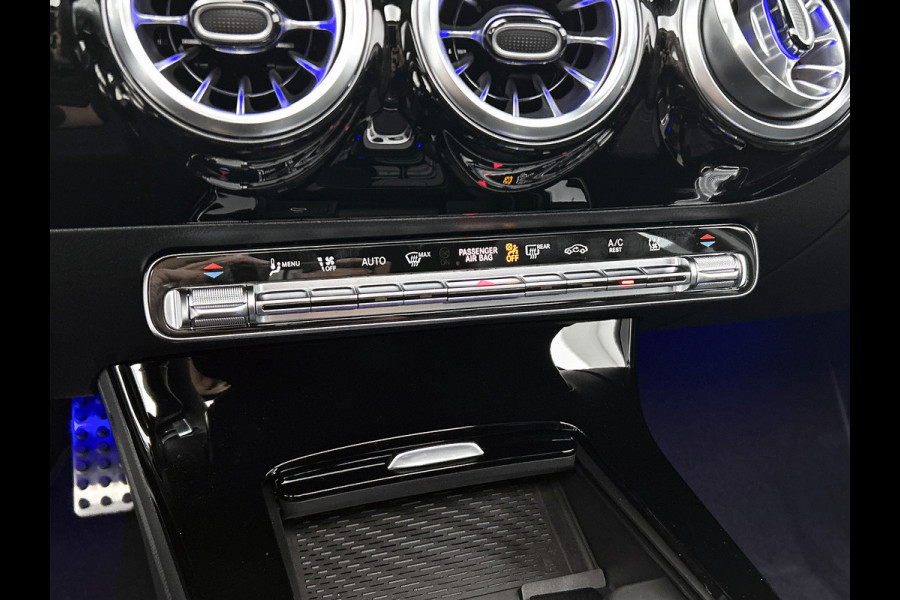 Mercedes-Benz A-Klasse 250 e Business Solution AMG | AMG Line Plus pakket | Nightpakket | 19 inch AMG velgen | Smartphone-integratie | Panoramaschuifdak | Head-up display | 360°-camera | Augmented Reality navigatie |
