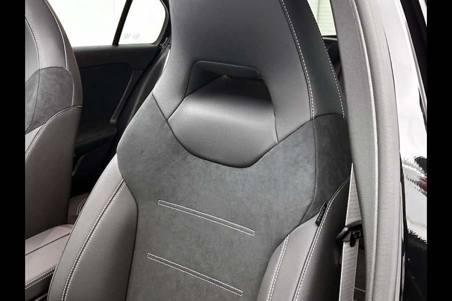 Mercedes-Benz A-Klasse 250 e Business Solution AMG | AMG Line Plus pakket | Nightpakket | 19 inch AMG velgen | Smartphone-integratie | Panoramaschuifdak | Head-up display | 360°-camera | Augmented Reality navigatie |