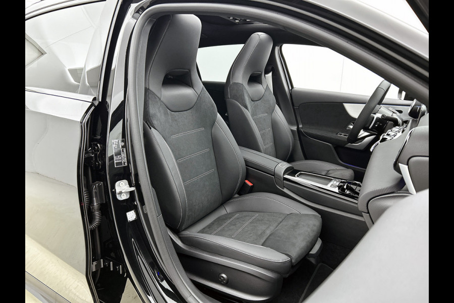 Mercedes-Benz A-Klasse 250 e Business Solution AMG | AMG Line Plus pakket | Nightpakket | 19 inch AMG velgen | Smartphone-integratie | Panoramaschuifdak | Head-up display | 360°-camera | Augmented Reality navigatie |