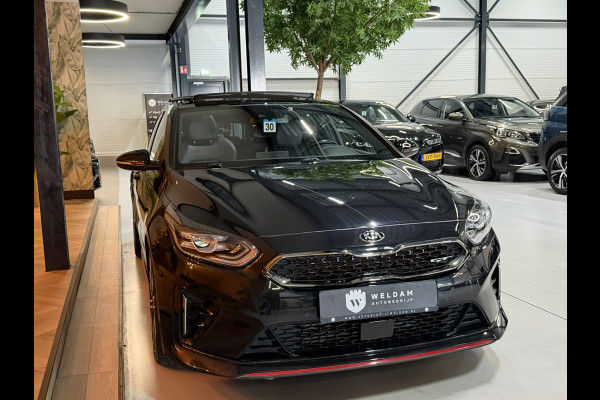 Kia ProCeed 1.6 T-GDi GT 204PK Garantie Trekhaak Pano Memory Carplay Camera JBL Audio StuurVW StoelVW Blindspot ACC Navi Rijklaar