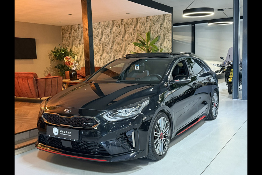 Kia ProCeed 1.6 T-GDi GT 204PK Garantie Trekhaak Pano Memory Carplay Camera JBL Audio StuurVW StoelVW Blindspot ACC Navi Rijklaar