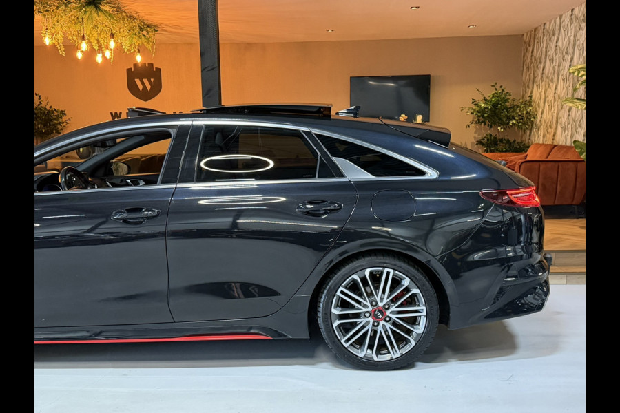 Kia ProCeed 1.6 T-GDi GT 204PK Garantie Trekhaak Pano Memory Carplay Camera JBL Audio StuurVW StoelVW Blindspot ACC Navi Rijklaar