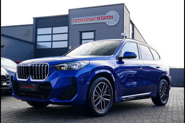 BMW X1 18i M-sport High Executive | HuD | Panorama | Harman/Kardon | incl BTW | M-pakket | Leder/Alcantara | Trekhaak elek | Lane