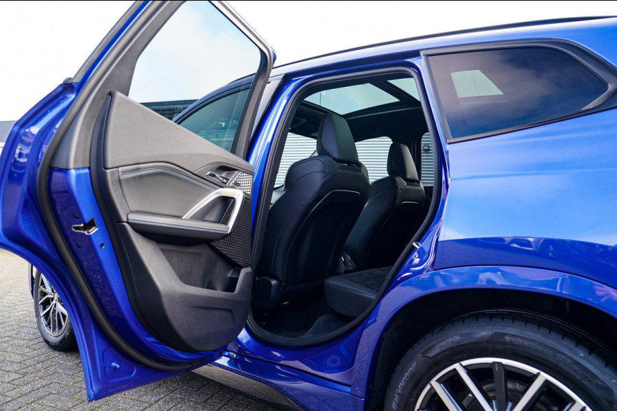 BMW X1 18i M-sport High Executive | HuD | Panorama | Harman/Kardon | incl BTW | M-pakket | Leder/Alcantara | Trekhaak elek | Lane