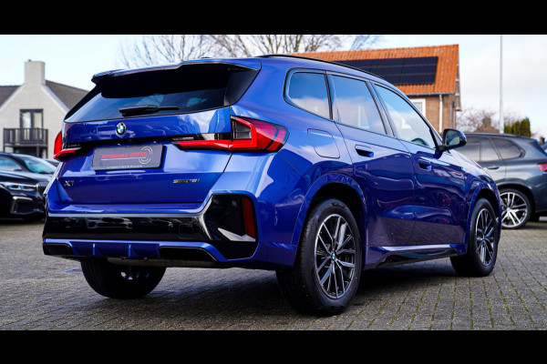 BMW X1 18i M-sport High Executive | HuD | Panorama | Harman/Kardon | incl BTW | M-pakket | Leder/Alcantara | Trekhaak elek | Lane