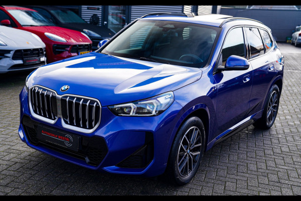 BMW X1 18i M-sport High Executive | HuD | Panorama | Harman/Kardon | incl BTW | M-pakket | Leder/Alcantara | Trekhaak elek | Lane