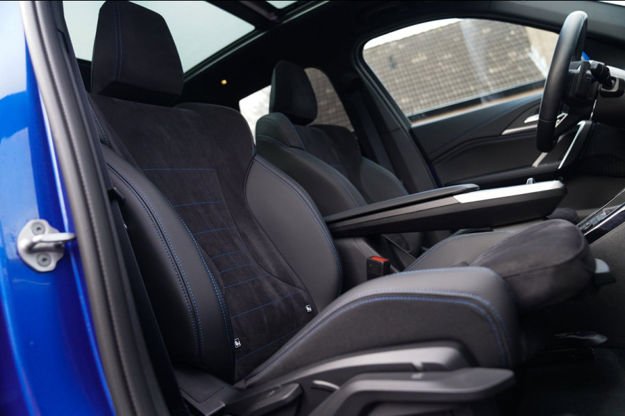 BMW X1 18i M-sport High Executive | HuD | Panorama | Harman/Kardon | incl BTW | M-pakket | Leder/Alcantara | Trekhaak elek | Lane