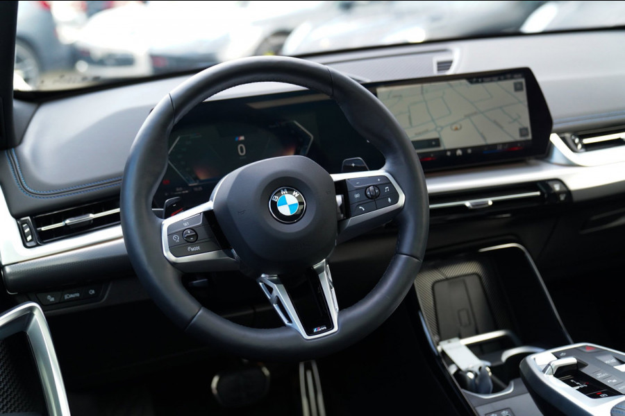 BMW X1 18i M-sport High Executive | HuD | Panorama | Harman/Kardon | incl BTW | M-pakket | Leder/Alcantara | Trekhaak elek | Lane