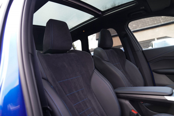 BMW X1 18i M-sport High Executive | HuD | Panorama | Harman/Kardon | incl BTW | M-pakket | Leder/Alcantara | Trekhaak elek | Lane