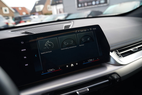 BMW X1 18i M-sport High Executive | HuD | Panorama | Harman/Kardon | incl BTW | M-pakket | Leder/Alcantara | Trekhaak elek | Lane