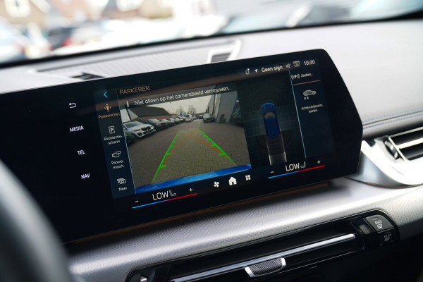 BMW X1 18i M-sport High Executive | HuD | Panorama | Harman/Kardon | incl BTW | M-pakket | Leder/Alcantara | Trekhaak elek | Lane