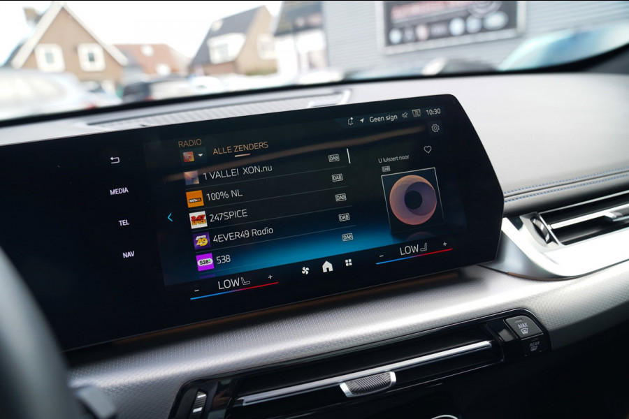 BMW X1 18i M-sport High Executive | HuD | Panorama | Harman/Kardon | incl BTW | M-pakket | Leder/Alcantara | Trekhaak elek | Lane