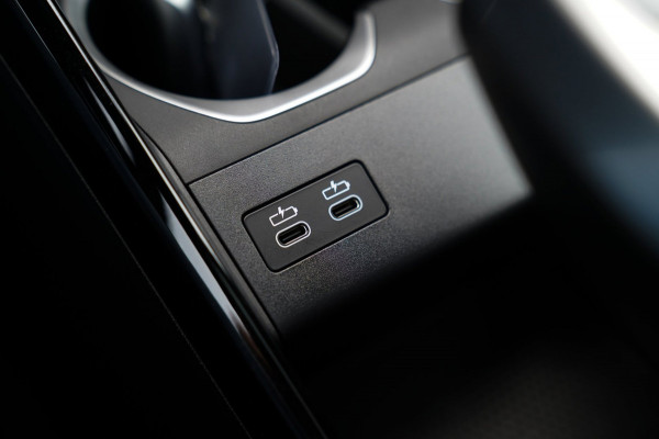 BMW X1 18i M-sport High Executive | HuD | Panorama | Harman/Kardon | incl BTW | M-pakket | Leder/Alcantara | Trekhaak elek | Lane