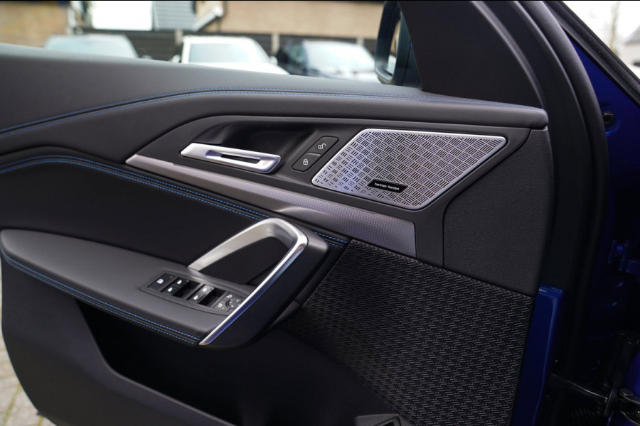 BMW X1 18i M-sport High Executive | HuD | Panorama | Harman/Kardon | incl BTW | M-pakket | Leder/Alcantara | Trekhaak elek | Lane