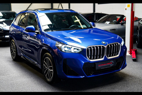 BMW X1 18i M-sport High Executive | HuD | Panorama | Harman/Kardon | incl BTW | M-pakket | Leder/Alcantara | Trekhaak elek | Lane