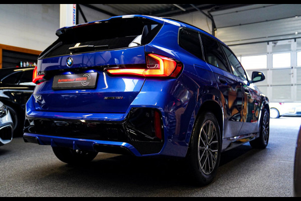 BMW X1 18i M-sport High Executive | HuD | Panorama | Harman/Kardon | incl BTW | M-pakket | Leder/Alcantara | Trekhaak elek | Lane
