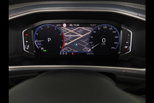 Volkswagen T-Roc 1.5 TSI Style 150 PK DSG | Panorama dak | Keyless entry/start | Matrix koplampen | Stoelverwarming | 18" LM velgen |