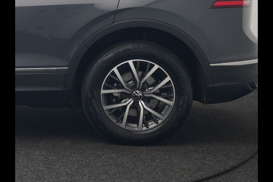 Volkswagen Tiguan 1.4 TSI Elegance Plug In Hybrid 245pk Dealer O.H PHEV | Trekhaak af Fabriek | Adaptive Cruise | Alcantara Sportstoelen Massage &  Verwarmd | Virtual | Keyless | Apple Carplay | BLIS |
