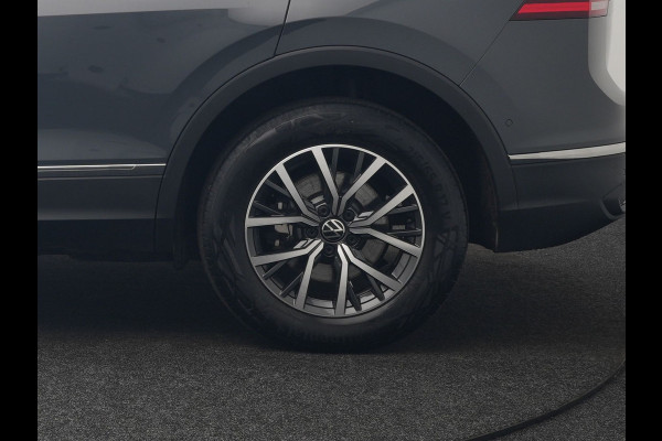 Volkswagen Tiguan 1.4 TSI Elegance Plug In Hybrid 245pk Dealer O.H PHEV | Trekhaak af Fabriek | Adaptive Cruise | Alcantara Sportstoelen Massage &  Verwarmd | Virtual | Keyless | Apple Carplay | BLIS |