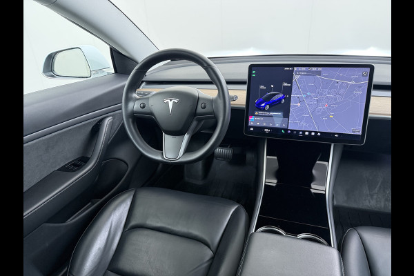 Tesla Model 3 Long Range AWD 75kWh Facelift Warmtepomp Lmv 19" AutoPilot Leder Panoramadak Adaptive-Cruise Camera's Elektr.-Stuur+Stoelen+Spie Navi LED DAB Voorverwarmen interieur Keyless One-Pedal-Drive 4WD SOH 87% Origineel Nederlandse Auto Fabrieksgarantie op Accu en Motor tot 27-09-2027/192.00km
