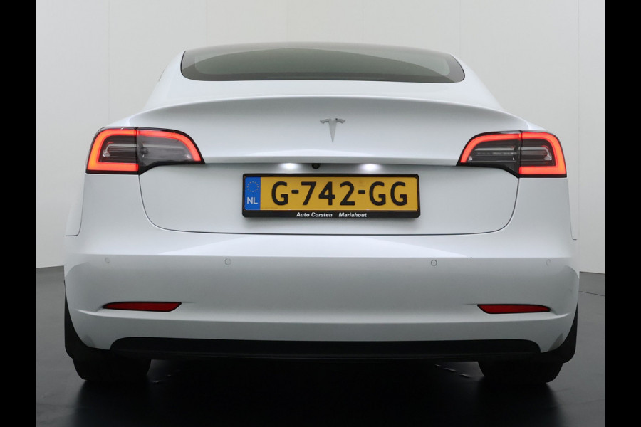Tesla Model 3 Long Range AWD 75kWh Facelift Warmtepomp Lmv 19" AutoPilot Leder Panoramadak Adaptive-Cruise Camera's Elektr.-Stuur+Stoelen+Spie Navi LED DAB Voorverwarmen interieur Keyless One-Pedal-Drive 4WD SOH 87% Origineel Nederlandse Auto Fabrieksgarantie op Accu en Motor tot 27-09-2027/192.00km