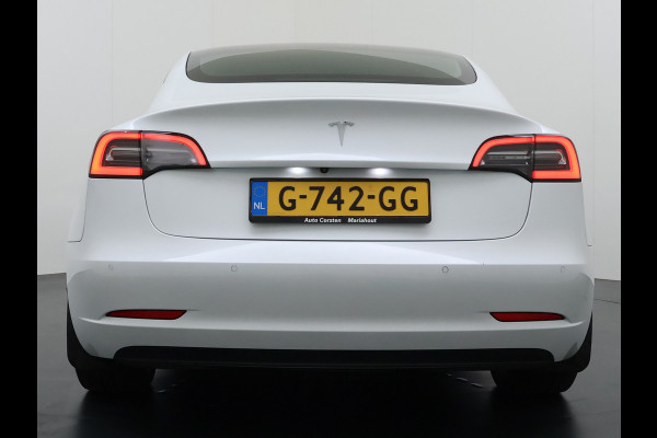 Tesla Model 3 Long Range AWD 75kWh Facelift Warmtepomp Lmv 19" AutoPilot Leder Panoramadak Adaptive-Cruise Camera's Elektr.-Stuur+Stoelen+Spie Navi LED DAB Voorverwarmen interieur Keyless One-Pedal-Drive 4WD SOH 87% Origineel Nederlandse Auto Fabrieksgarantie op Accu en Motor tot 27-09-2027/192.00km