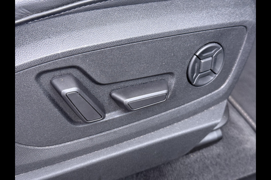 Audi e-tron 313pk Quattro Soh 91% Leer PanoDak Adaptive.Cruise Camera Elek.Stoelen+Memory+Verwarmd Navi Ecc Pdc Stoelverwarming Elek.Achterklep AWD Led Bluetooth Rijstrooksensor WiFi Lmv 4WD Business Edition Plus 71kWh Origineel Nederlandse Auto 1800kg trekvermogen!