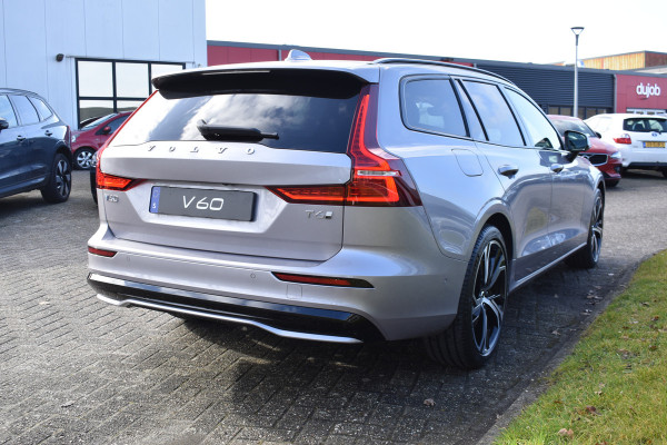 Volvo V60 T6 350PK Plug-in hybrid AWD Plus Dark Panodak | H&K | ACC | Blis | Contour Stoelen | Stuurverwarming
