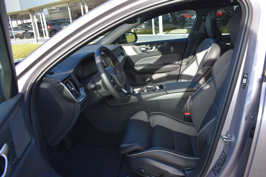 Volvo V60 T6 350PK Plug-in hybrid AWD Plus Dark Panodak | H&K | ACC | Blis | Contour Stoelen | Stuurverwarming
