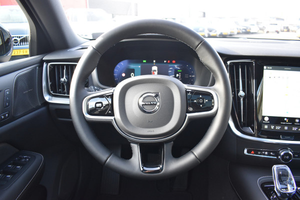 Volvo V60 T6 350PK Plug-in hybrid AWD Plus Dark Panodak | H&K | ACC | Blis | Contour Stoelen | Stuurverwarming
