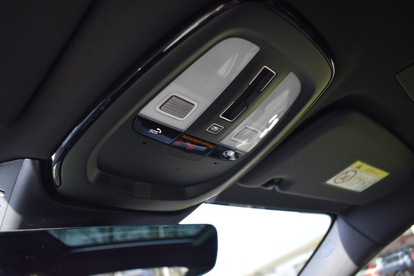 Volvo V60 T6 350PK Plug-in hybrid AWD Plus Dark Panodak | H&K | ACC | Blis | Contour Stoelen | Stuurverwarming