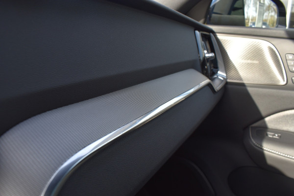 Volvo V60 T6 350PK Plug-in hybrid AWD Plus Dark Panodak | H&K | ACC | Blis | Contour Stoelen | Stuurverwarming