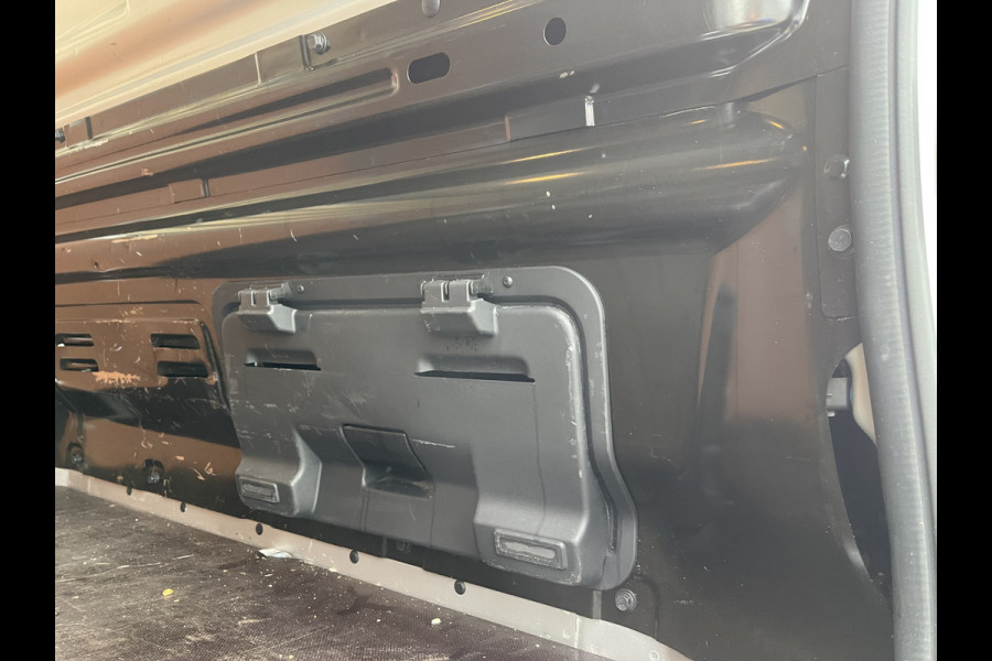 Fiat Talento 2.0 MultiJet 145pk L2H1 Basis / zilver metallic / vaste prijs rijklaar € 13.950 ex btw / lease vanaf € 235 / euro 6 / bpm vrij / trekhaak / airco / cruise / navigatie !