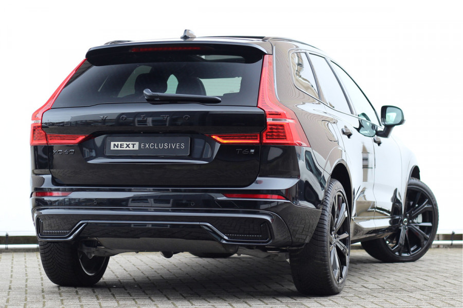 Volvo XC60 2.0 T6 Plug-in hybrid AWD Plus Black Edition R-Design | Nieuw | Pano | Head-up | ACC