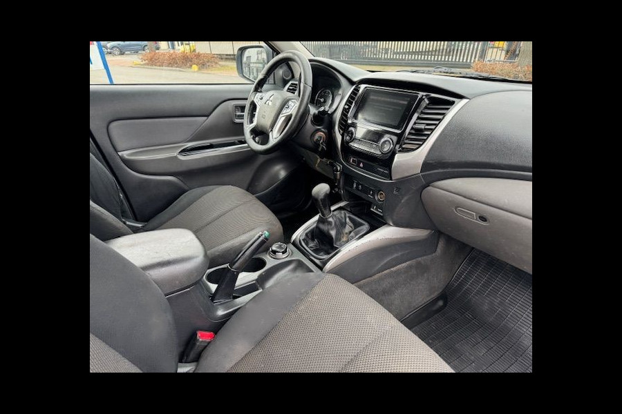 Mitsubishi L200 2.4 DI-D 4x4 Club Cab Intense Euro 6 Airco/ECC,Camera