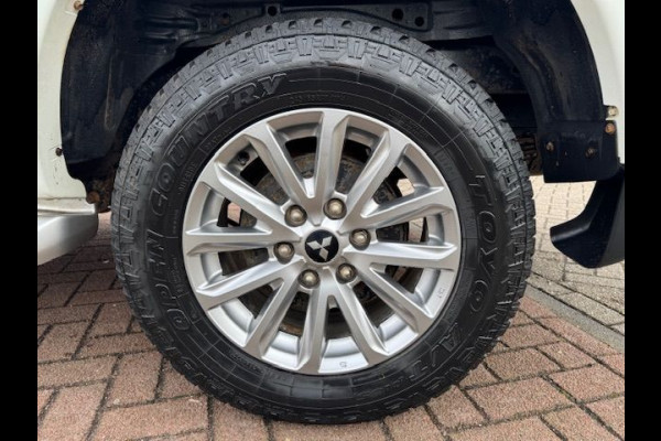 Mitsubishi L200 2.4 DI-D 4x4 Club Cab Intense Euro 6 Airco/ECC,Camera