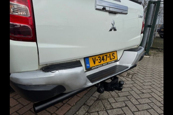 Mitsubishi L200 2.4 DI-D 4x4 Club Cab Intense Euro 6 Airco/ECC,Camera