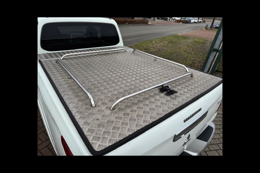 Mitsubishi L200 2.4 DI-D 4x4 Club Cab Intense Euro 6 Airco/ECC,Camera